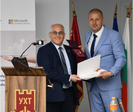 Министър Кирил Вътев посети УХТ в Пловдив дни след като пое земеделието